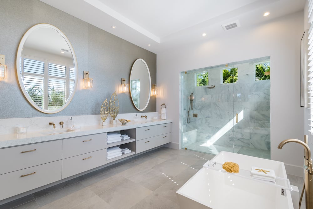 Natural Light Master Bath