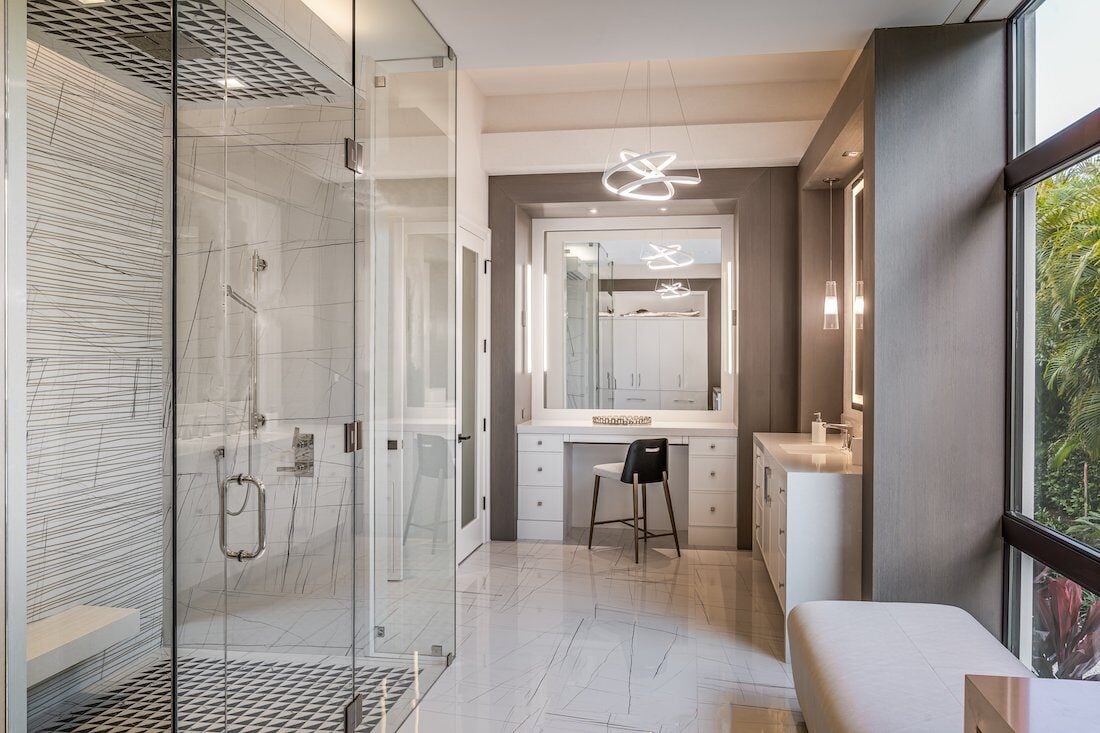 Manchen_Residence_Grey Oaks_Master_Bathroom_Hers_1