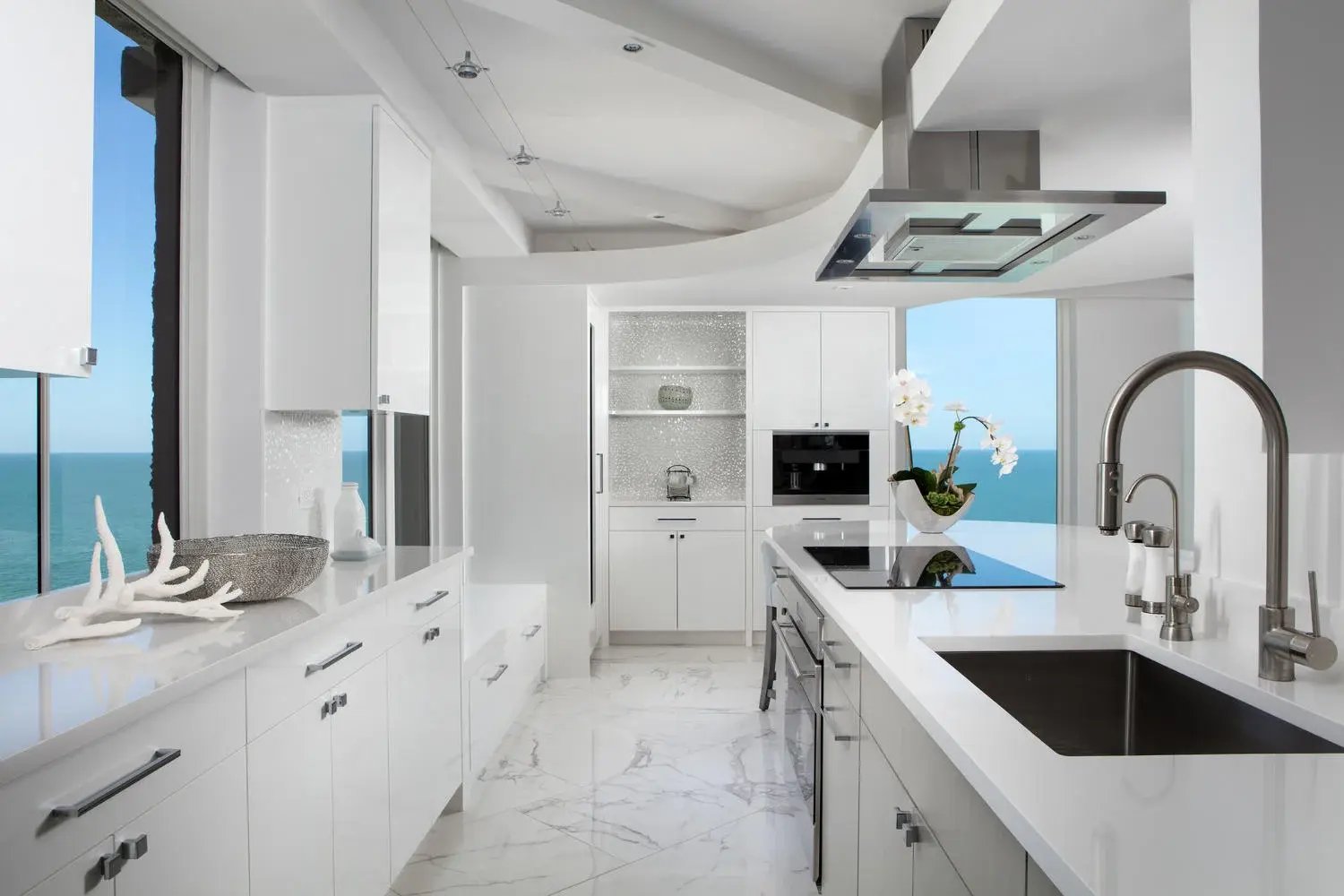 4001-Gulf-Shore-Boulevard_Kitchen-2