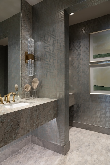 LH_2075 Gordon Dr E_Powder3